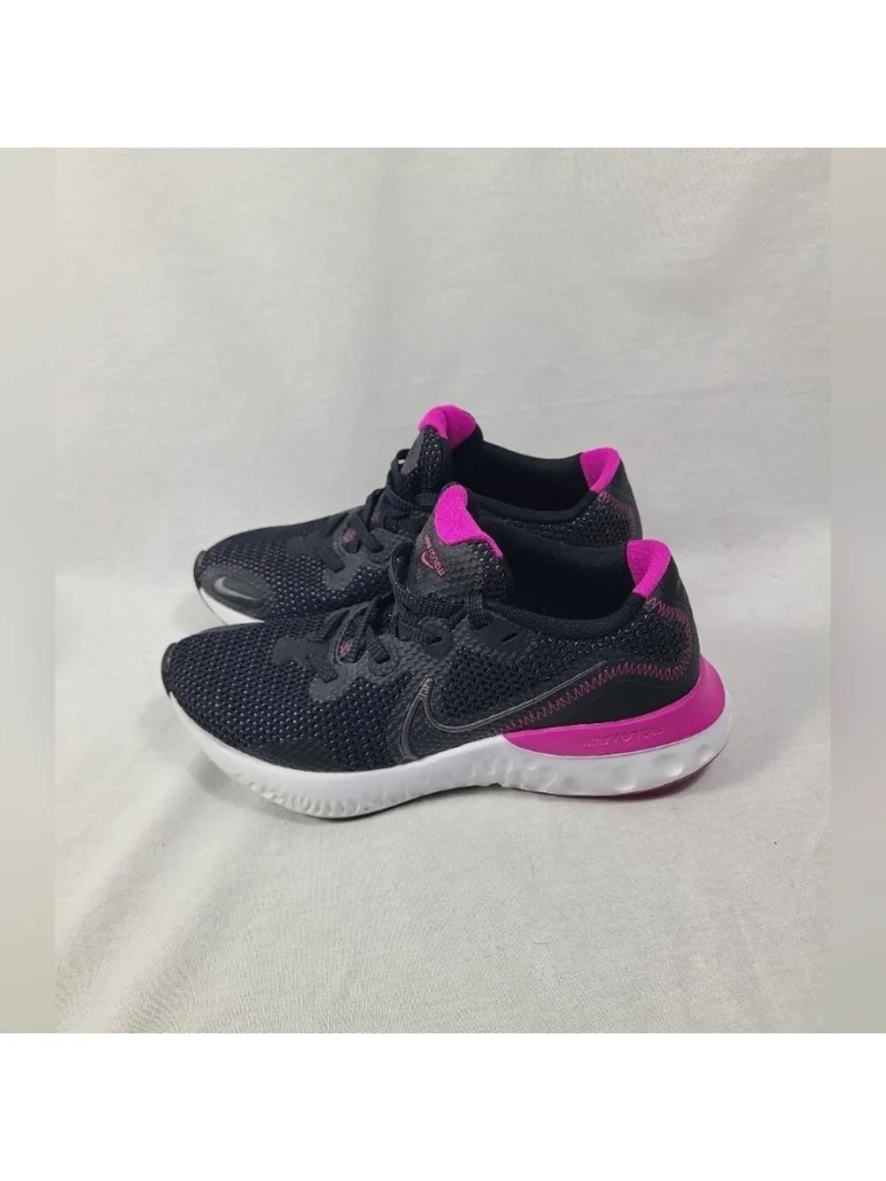 Nike Renew Run Black White shoes womens size 6